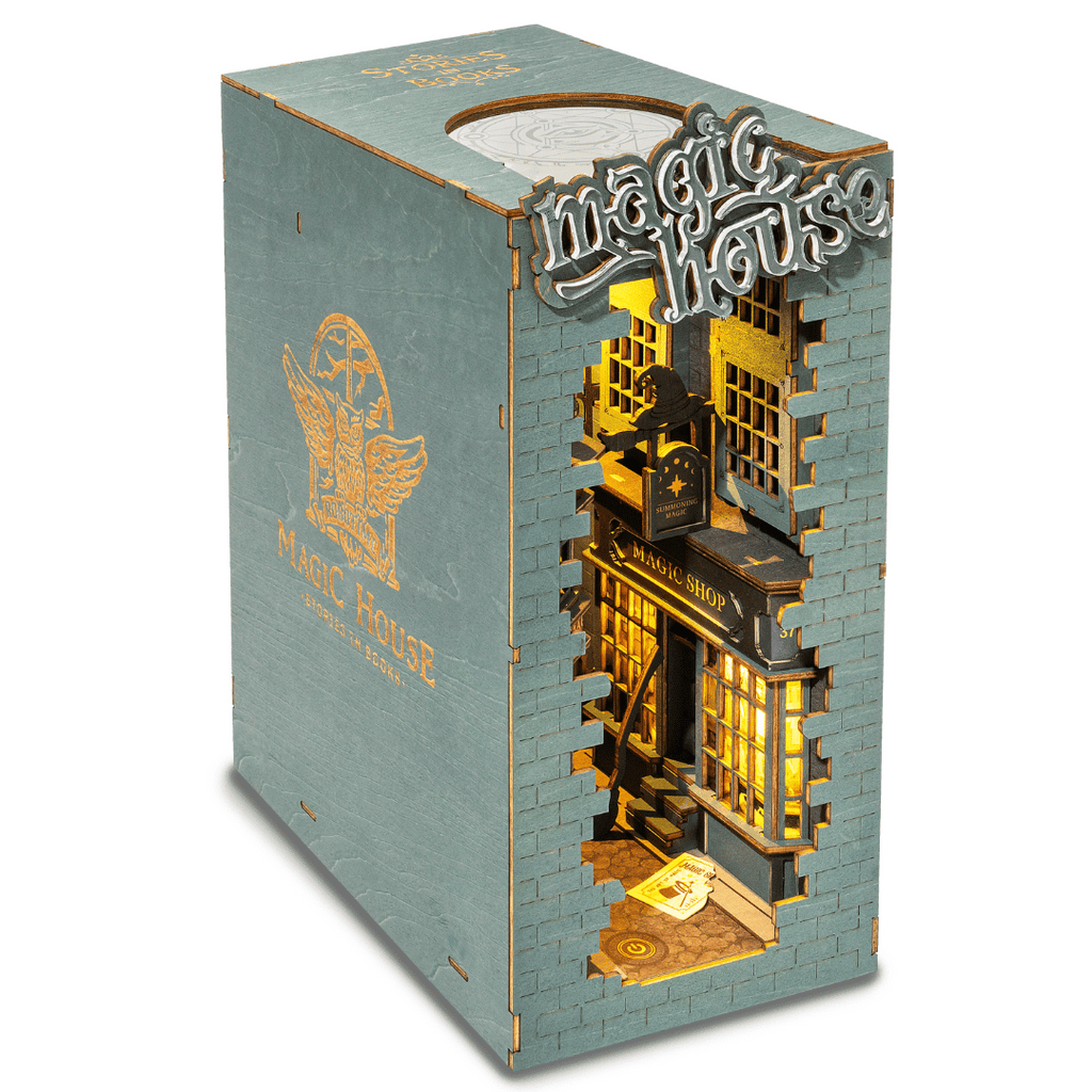 Book Nook "Magic House"