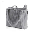Shopper Cozy Shara