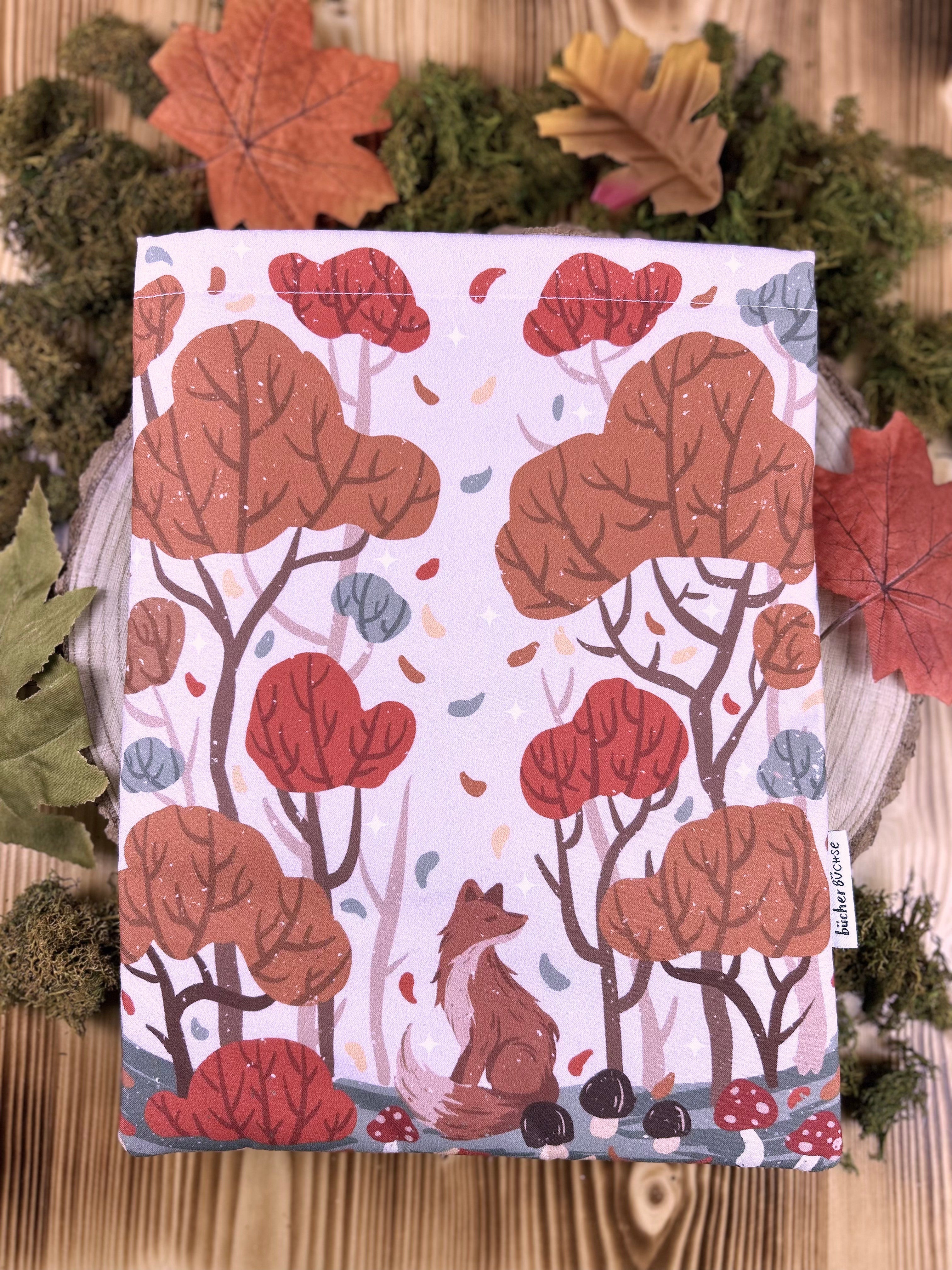 Buchhülle "Golden Autumn" von @carmen.dmdesign