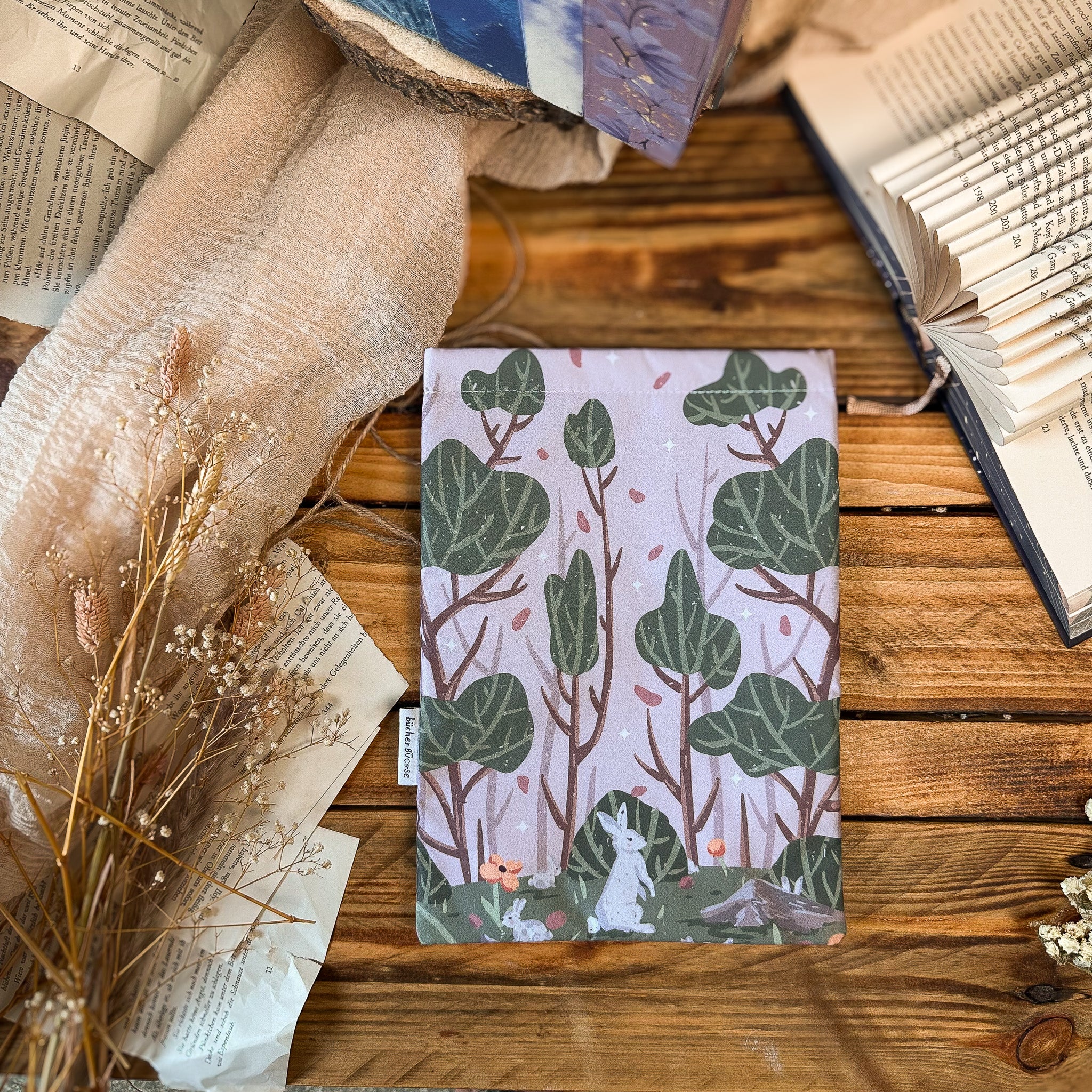 Buchhülle "Blooming Spring" von @carmen.dmdesign