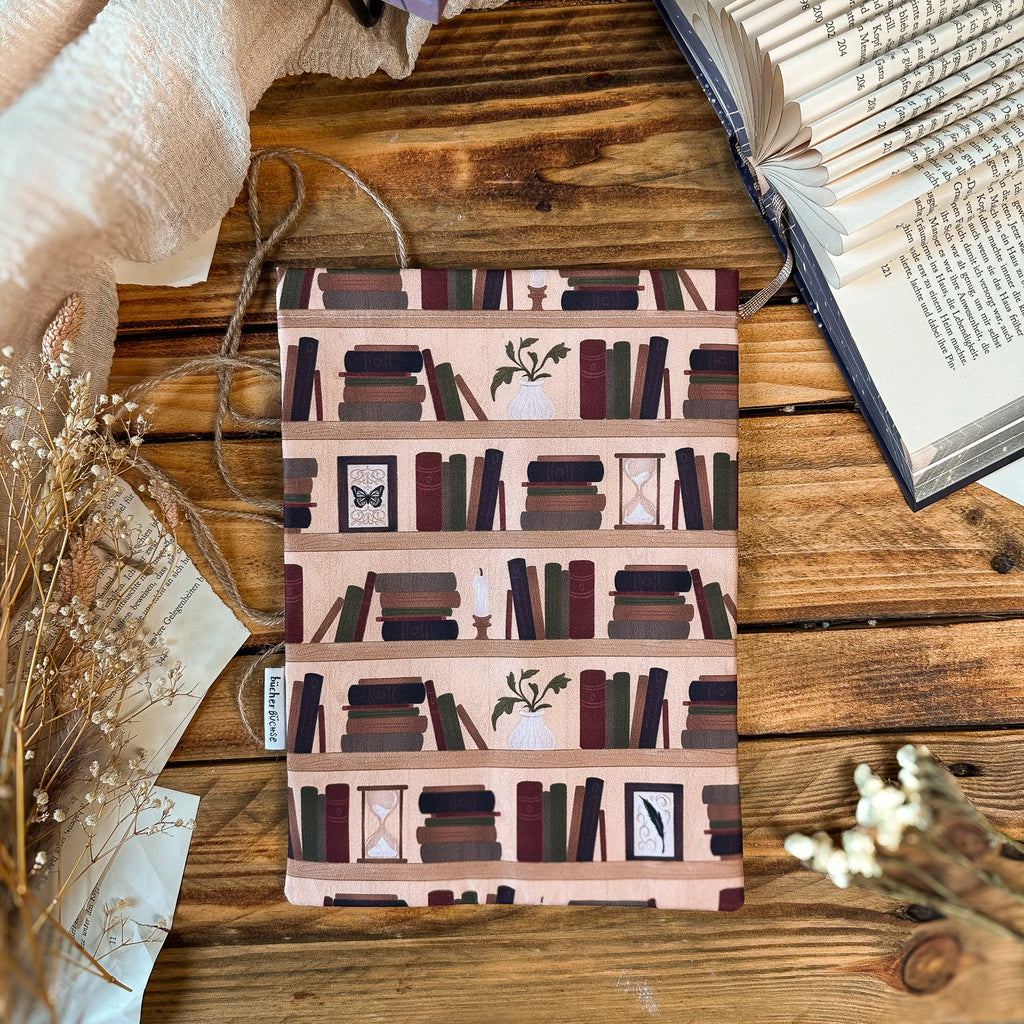 Buchhülle "Shelfie" von @catarinabookdesigns M