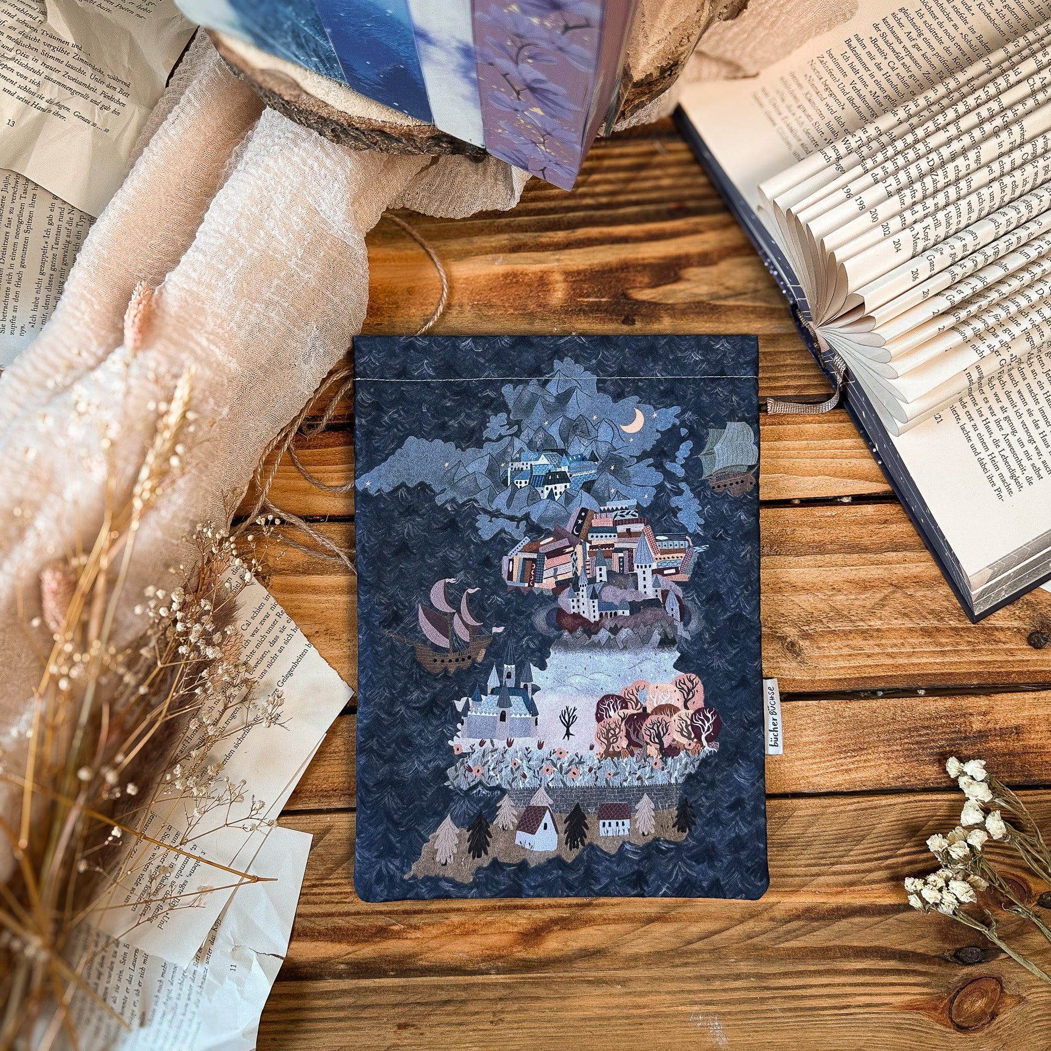 Buchhülle "Das Reich der sieben Höfe" von @leamelcher