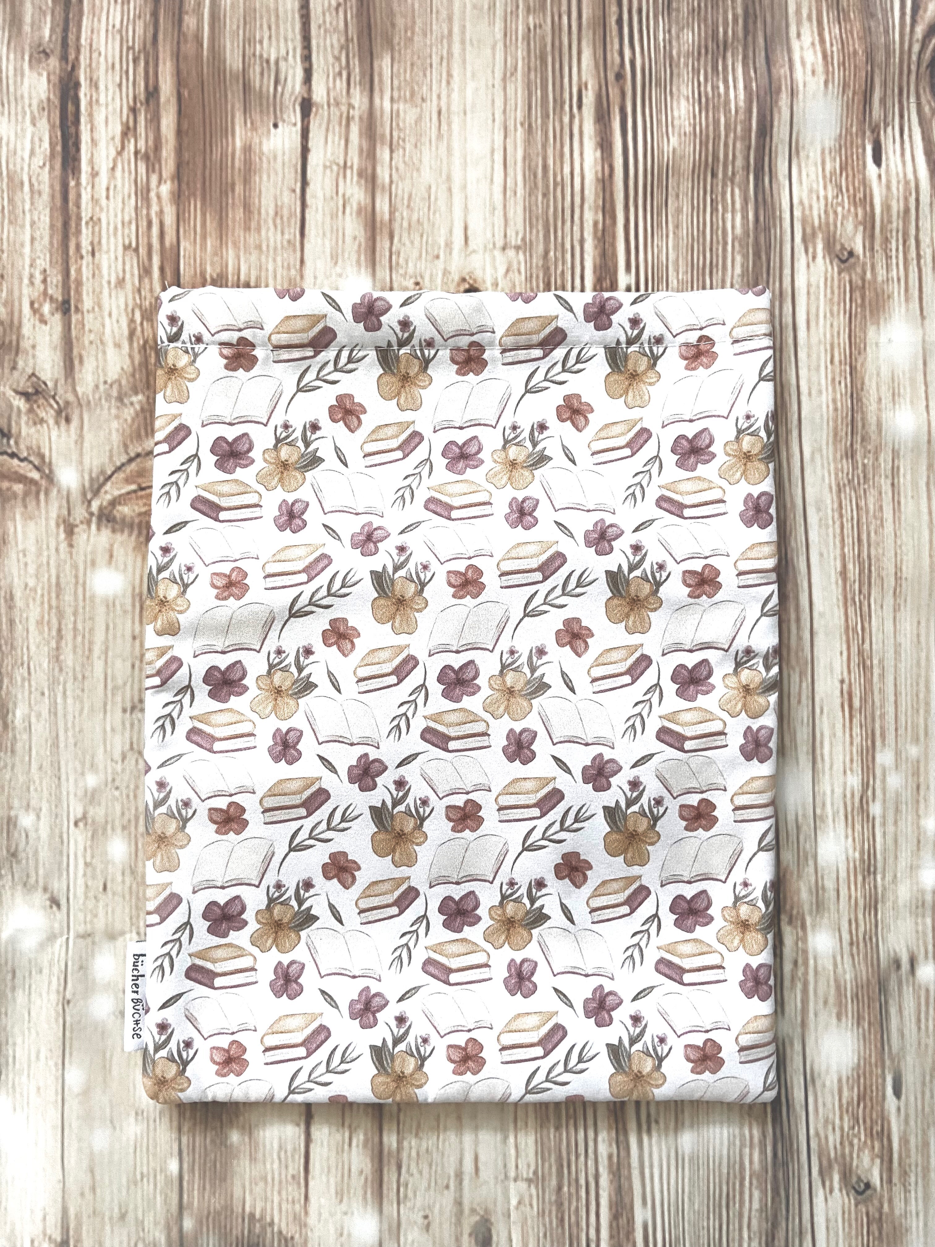 Buchhülle "Buchiges Muster" von @catarinabookdesigns