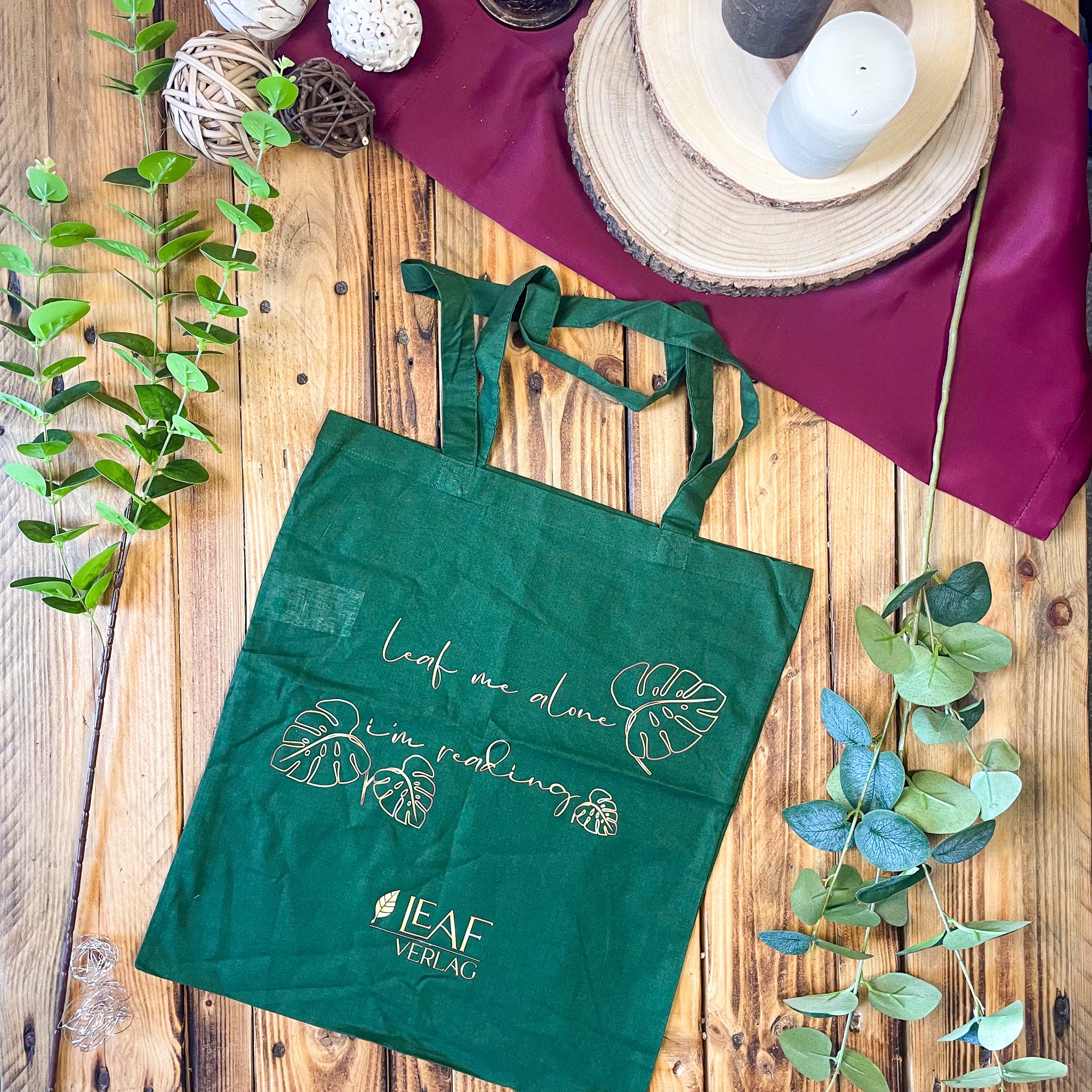 Jutebeutel "Leaf me alone I'm reading"