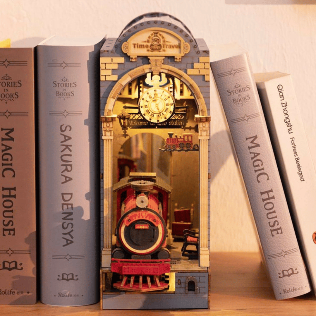 Book Nook "Time Travel"